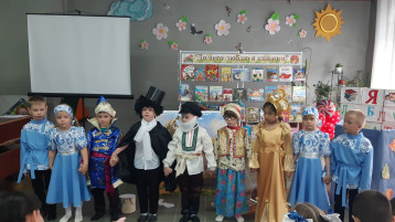VIII городской фестиваль детского творчества «До чего люблю я книжки!» VIII городской фестиваль детского творчества «До чего люблю я книжки!».